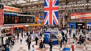 A Walk Through The London Victoria Station London England [upl. by Anelet530]